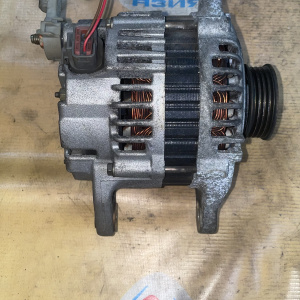 Генератор Mazda B3/B5/ZL-DE Demio/Familia DW3W DW5W BJ5P ( PD ) 2 конт. 4 ручейка B5C7 / LR170-759