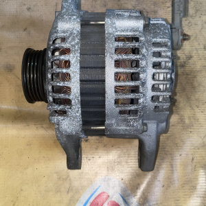 Генератор Mazda B3/B5/ZL-DE Demio/Familia DW3W DW5W BJ5P ( PD ) 2 конт. 4 ручейка B5C7 / LR170-759