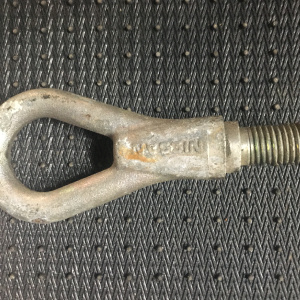 Крюк буксировочный Nissan