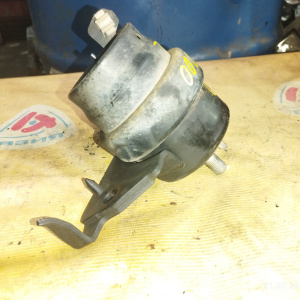 Подушка двигателя Toyota 1VD-FTV Land Cruiser VDJ200 перед перед, лев 090717 / P00027
