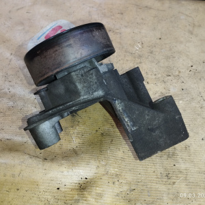 Натяжитель приводного ремня Toyota/Lexus 1UZ-FE/2UZ-FE/3UZ-FE Land Cruiser#LX470 UZJ100/UCF30/UZJ120 '2002-2009 VVTI диаметр ролика 90 мм. ( резьба L