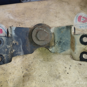 Подушка двигателя Toyota 1GR-FE Hilux Pick Up GGN15 4WD A750F зад акпп R IT-555