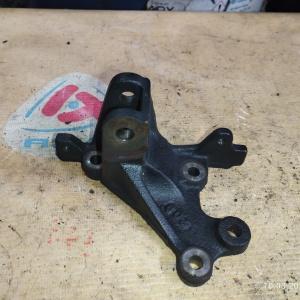 Крепление генератора Toyota 7A-FE Corona Premio AT211/AE115/AT191 чугун., верхний 12511-16110