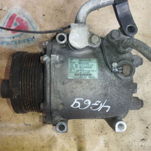 Компрессор кондиционера Mitsubishi 4G69 Grandis NA4W диаметр шкива 105 мм. MR958135