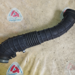 Гофра впускного коллектора Honda F18B/F20B Accord CF3/CF4 резиновая без влагоотделителя 17228-PCA-000