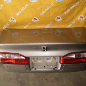 Крышка багажника HONDA Torneo CF3 '1997-2000 вст.R2223 розовая  (без замка)