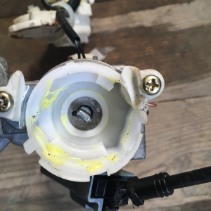 Замок зажигания Toyota #ZT24#/#ZE12# Allion/Premio/Corolla Spacio/Caldina дефект конт.группы 45020-33-6