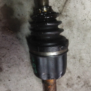 Привод Mazda GF8P/GW8W FP перед, лев a/t ABS 28/28 дефект пыльника '1998