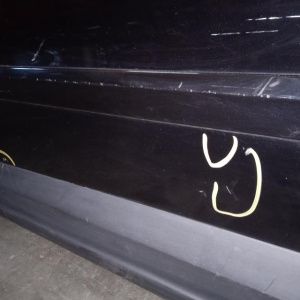 Дверь боковая Volkswagen Tiguan 5N1 '2008 перед, лев в сборе, молдинг (дефект, скол) 5N0831055B