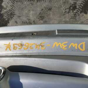 Ноускат Mazda Demio DW3W '08.1996-11.1999 a/t дефект крепления решетки (без габаритов) ф.001-6872