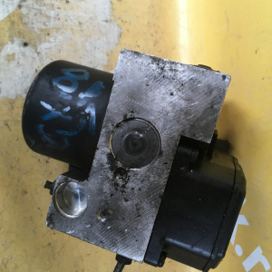 Блок ABS TOYOTA GX100 44510-24060