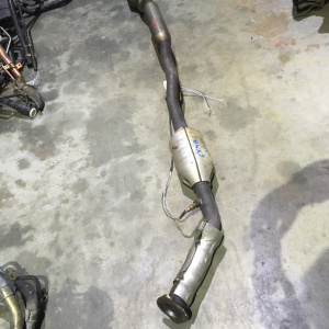 Бочка глушителя Mitsubishi Lancer CY4A средняя часть с катализатором