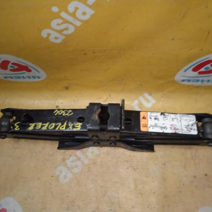 Домкрат Ford Explorer 3 U152/UN152 1L5A-17A078-AA