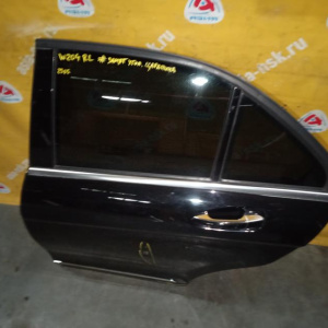 Дверь боковая Mercedes C-Class W204 зад, лев Седан, в сборе, чёрный (замят угол, царапины) '2010