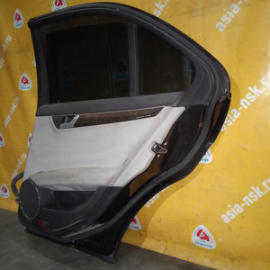 Дверь боковая Mercedes C-Class W204 зад, прав Седан, в сборе, чёрный (тычки, царапины) '2010