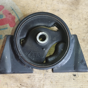 Подушка двигателя Nissan SR20/QG18 R'nessa N30/W11 2WD a/t ДЕФЕКТ F н 11271-5V000/112705V000