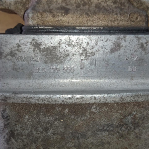 Подушка двигателя Volkswagen CCZC/CCZD Tiguan 5N2 2.0 TSI 4WD DSG-7 перед, лев 3C0199555S, 3C0199555AE