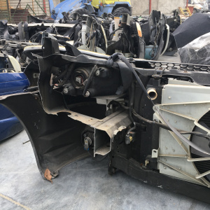 Ноускат Toyota Voltz ZZE136 a/t +бачок омыват. ф.01-14 тум.01-15