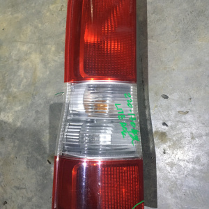 Стоп Toyota 220-17042 L Lite Ace S412M дефект стекла