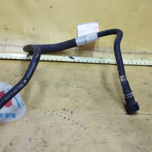 Шланг топливный Mazda Familia BJ5W ZL-DE 4WD ПОДАЧА соединение топливопровода между двс и кузовом