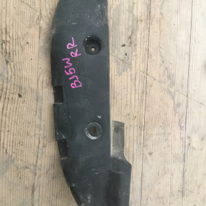 Подкрылок Mazda Familia BJ5W зад, прав (пыльник крыла) B25D-50341