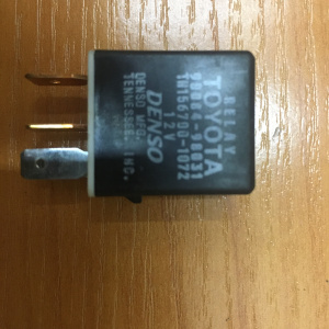Реле поворотов Toyota 90084-98031