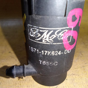 Насос омывателя Volvo 1S71-17K624-DD S60 RS стекла 1 выход