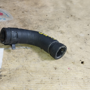 Патрубок радиатора печки Toyota 87245-32370 Camry SV40 4S с крана на радиатор печки