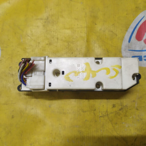 Пульт стеклоподъемника Toyota Camry/Vista SV40 перед, прав с блокировкой дверей(без обрамления)