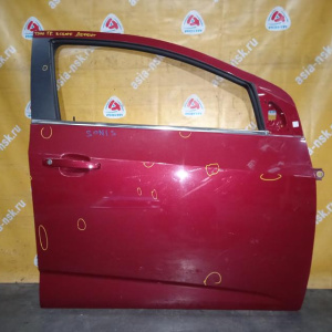 Дверь боковая Chevrolet Aveo T300 '2011-2016 перед, прав в сборе (вмятины)