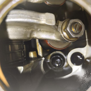 Двигатель Honda D16A-9015097 без кондера  трамблера и генератора HR-V GH4-1007192