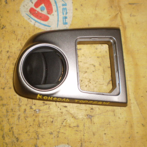 Консоль торпеды Toyota 55404-01040 Voltz ZZE136 R