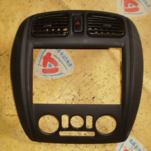 Рамка магнитофона Mazda B25G-55211 Familia BJ5W