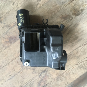 Корпус воздушного фильтра SUBARU BPE/BP5 EZ30 Legacy/Outback A52AG00