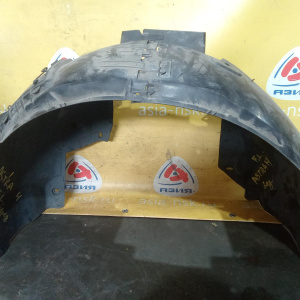 Подкрылок Opel Astra H A04 перед, лев в сборе две части 13125604