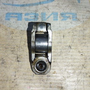 Коромысло Toyota 13801-23011 Corolla NZE141 1NZ/1ZR/2ZR/1GR/2GR/3GR/3ZR/4GR/5GR/2AR/1UR/2UR/3UR/2SZ/1TR/2TR/1NR впуск = выпуск