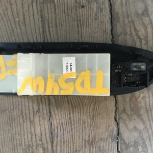 Пульт стеклоподъемника Suzuki Vitara TD54W перед, прав RHD 64J00 1965T  64J00 1347T