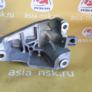 Крепление подушки ДВС Nissan MR16-DDT Juke NF15 2WD m/t на мкпп 6 ступ. перед, лев ( MT ) 11253-1KG0A