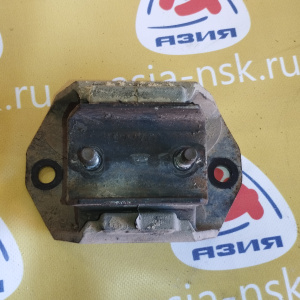 Подушка двигателя Nissan VG33 Terrano R50 4WD a/t под акпп R ( AD ) 11320-2W200