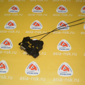 Замок двери Toyota ACA30 RAV4 (4 контакта) RHD перед, лев