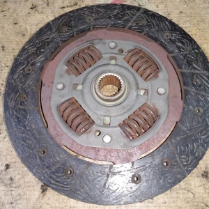 Маховик Renault K4M830 Kangoo KW0D '2011 1.6 5MT JR5-153 +корзина