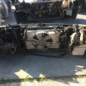 Ноускат Toyota Voltz ZZE137 a/t +бачок омыват.+блок ABS+абсорбер ф.01-14 тум.01-15