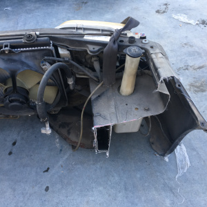 Ноускат Toyota Vista SV40 a/t +бачок омыв.+абсорбер ф.32-152.т.32-154.