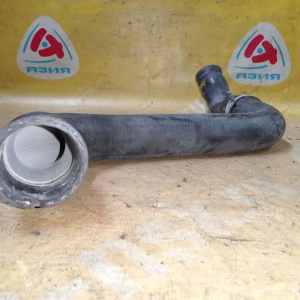 Патрубок радиатора Ford Focus 2 CAP AODA/C307 перед, лев верх 2.0L Duratec He (145PS) 3M5H-8260-EJ