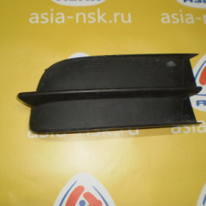 Заглушка в бампер Toyota Wish ZGE20 L 52128-68060