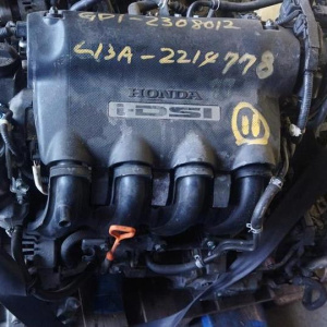 Двигатель Honda L13A-2214778 передний привод 8 кат. без навесного Fit GD1