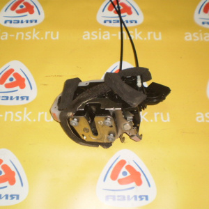 Замок двери Nissan YF15 Juke 2 контакта 2 тросика  RHD перед, лев
