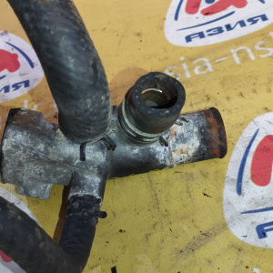 Тройник печки Toyota 16331-74250 / 16331-74251 Corona Premio ST210 3S-FSE тройник с гбц тройник под 2 датчика