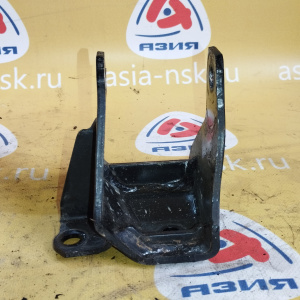 Крепление подушки ДВС Toyota/Lexus 8ARFTS NX200t UVF46 4WD зад R ( R5 )