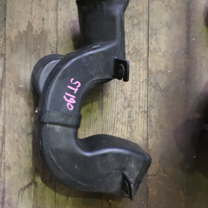 Воздухозаборник Toyota Caldina CT190/AT190/ST190 2C/4A/5A/7A/3S 17751-16070